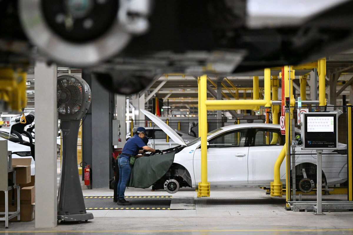 Governo abre consulta para planejar expansão de recarga de veículos elétricos