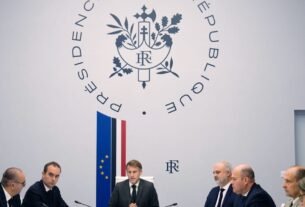 Governo francês anunciará medidas fortes para amenizar protestos sociais, diz Macron