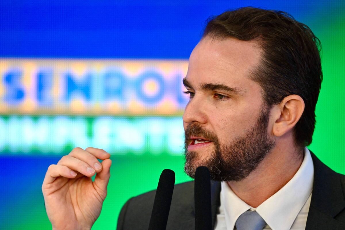 Governo pode comprar até R$ 90 bi em dívidas da população para o Desenrola 3.0 em novembro, diz ministro
