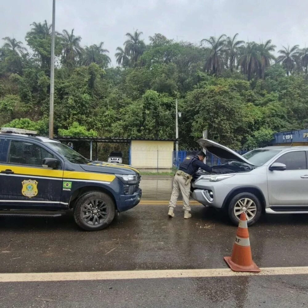 Grande BH: dois homens são presos com carro clonado na BR-381