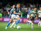 Grêmio vence com gol nos acréscimos e piora situação do Corinthians no Brasileiro