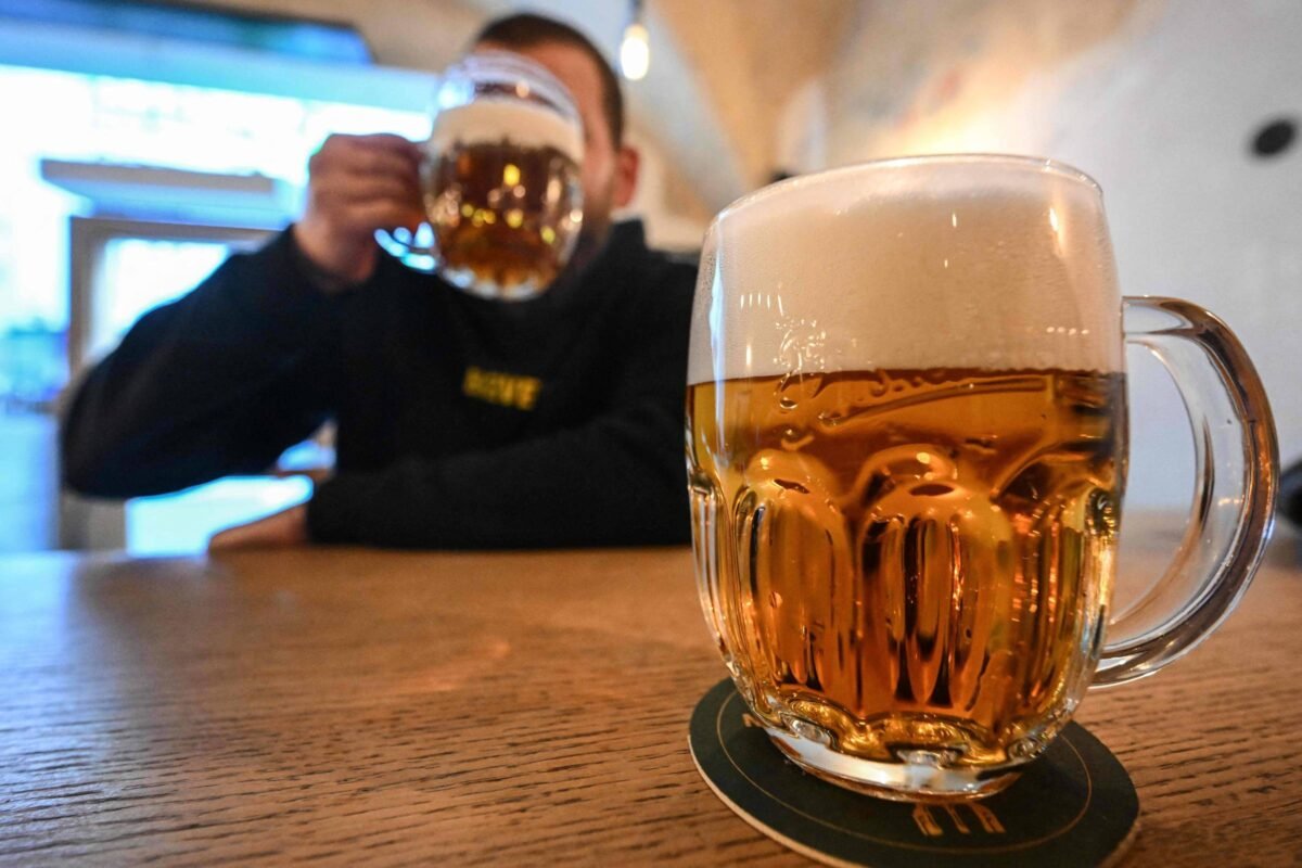 Heineken recomenda diminuir quantidade de cerveja para se adaptar à 'geração Ozempic'