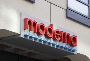 Here’s what Moderna’s latest mRNA cancer vaccine data actually show