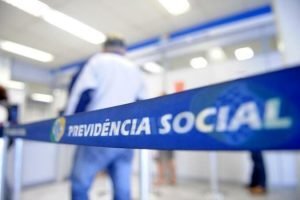 INSS produz a própria judicialização? Falhas administrativas do maior litigante do país