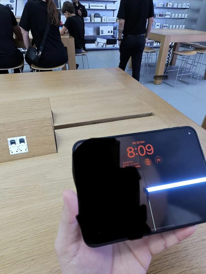 iPhone Duo tem relatos de falha no display poucas horas após lançamento