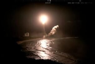 Japan launches a probe to collect rocks from Mars’s moon Phobos