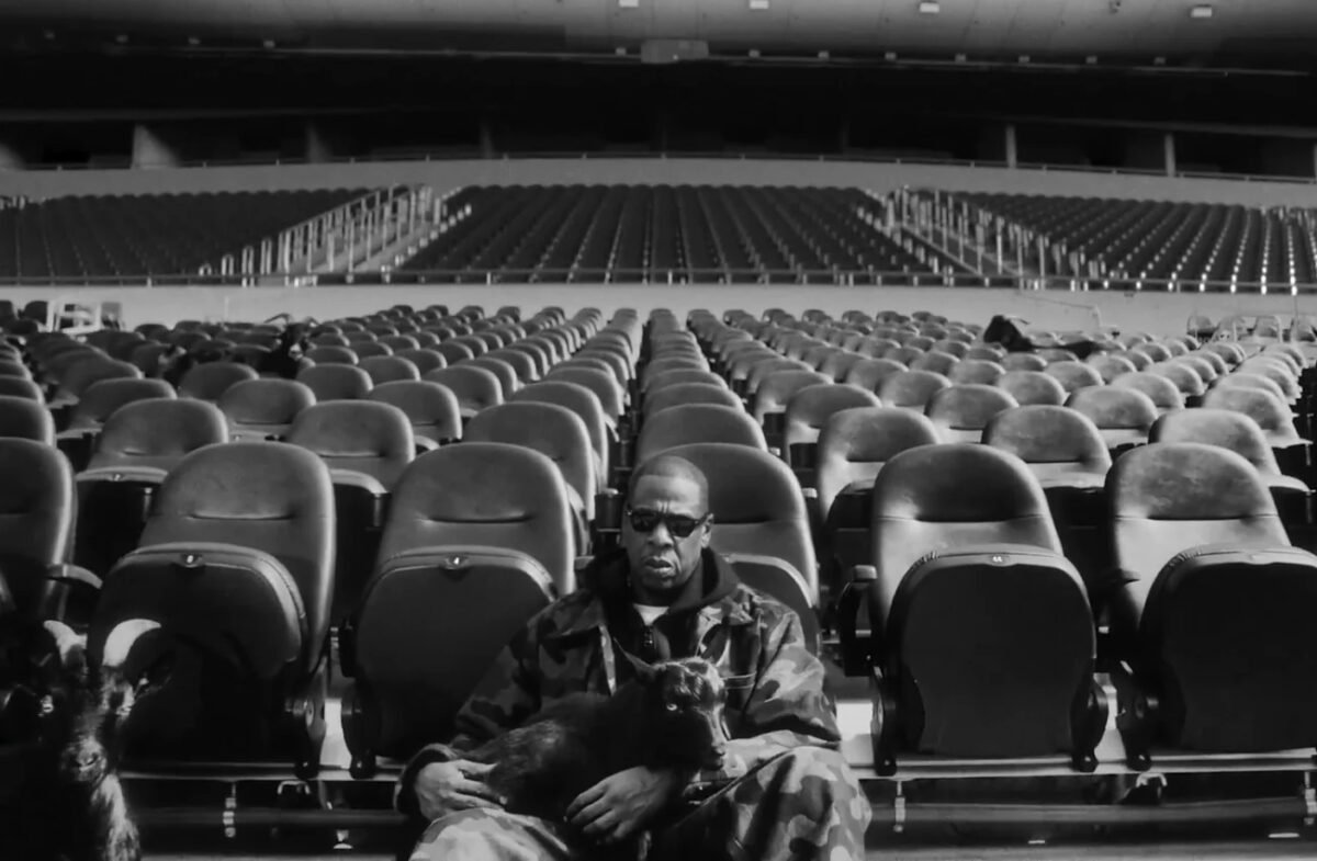 Jay-Z anuncia Jay-Z como atração principal do próximo Super Bowl