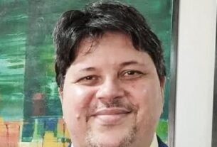 Jornalista brasileiro crítico a Milei é deportado da Argentina