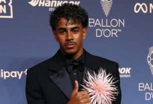 Lamine Yamal faz história aos 19 e ganha prêmio de melhor jovem jogador do mundo pela 3ª vez
