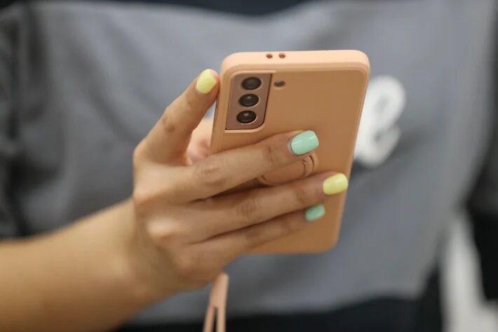 Linhas de celular terão biometria facial obrigatória a partir de 2027