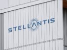Lucro operacional da Stellantis aumenta à medida que cortes de custos ganham força