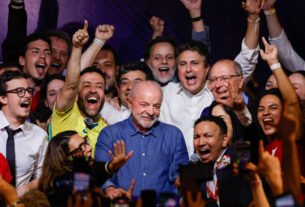 Lula avança sobre Flávio em 97% dos municípios brasileiros e vira em 211