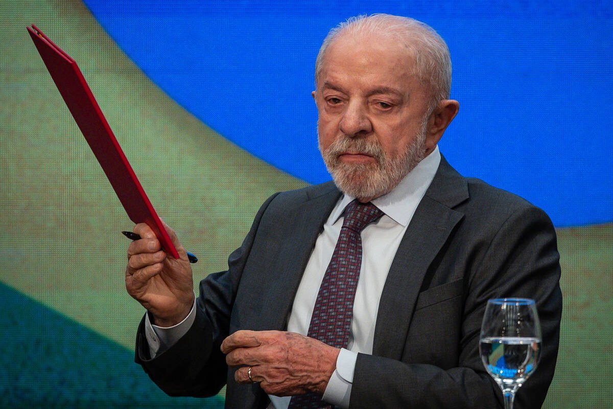 Lula sanciona perdão de dívidas de MEIs e propõe tarifa zero via emendas na reta final da campanha