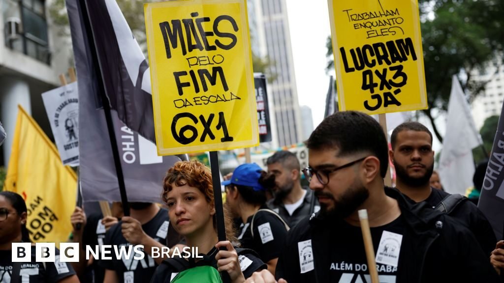 Mães solo celebram fim da escala 6x1: 'Estava vendo a vida dos meus filhos passar'