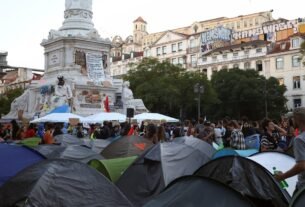 Manifestantes pelo direito à moradia em Portugal voltam às praças e prometem continuar pressão
