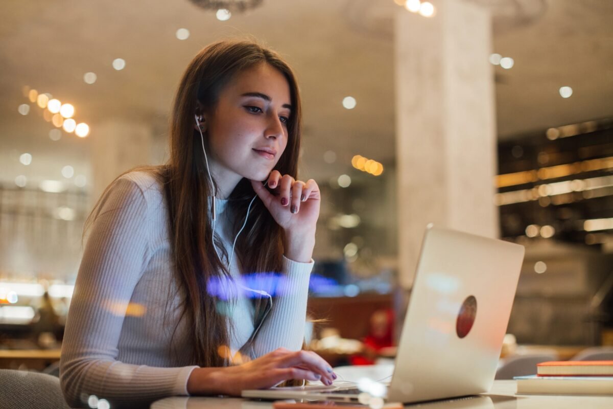 Máquinas inteligentes, pessoas preparadas: a fórmula do futuro do trabalho
