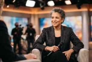 Maria Bethânia ganha especial no programa Sem Censura, da TV Brasil, nesta sexta (16/10)