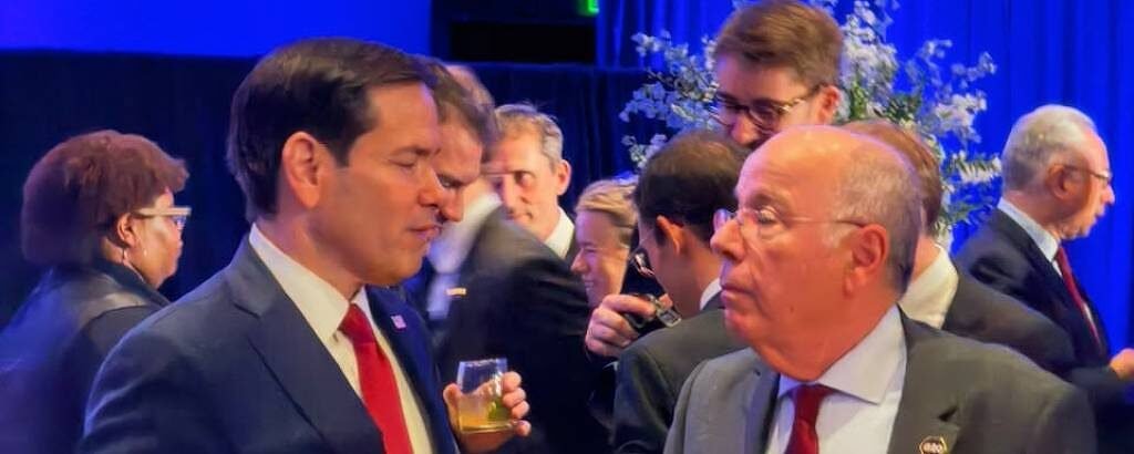 Mauro Vieira e Marco Rubio evitam tratar de fuga de Flávio Bolsonaro em reunião pré-G20