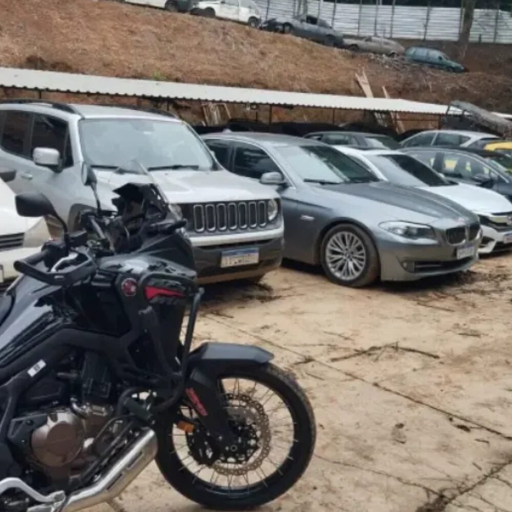 Megaoperação prende 7 e apreende 14 veículos, armas e mais de R$ 100 mil