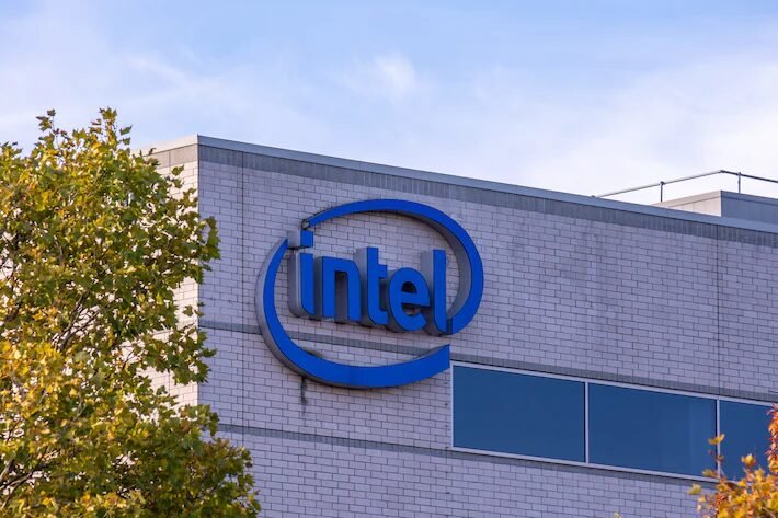 Mercado de PCs continuará fraco até pelo menos 2027, indica Intel