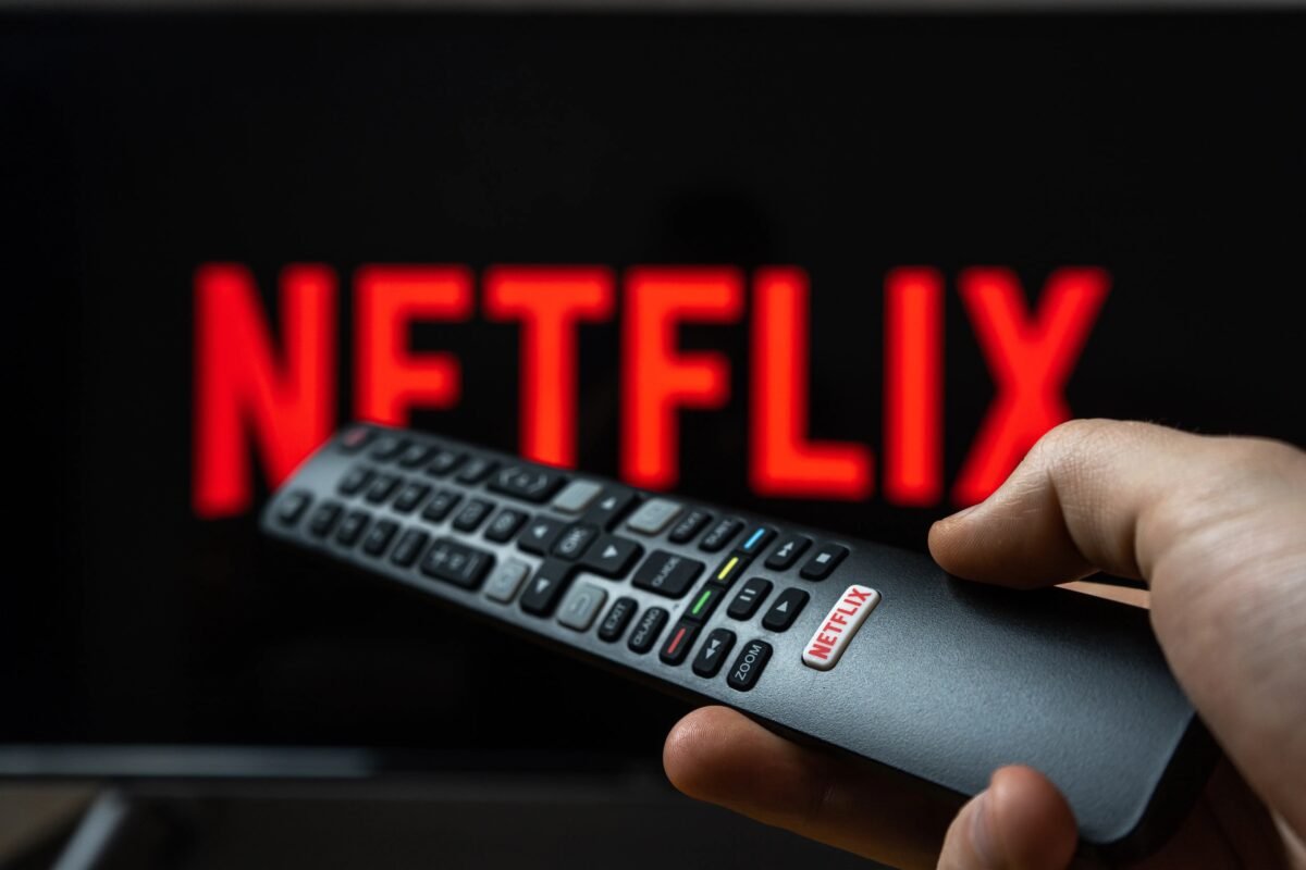 Netflix aumenta preços no Brasil; plano mais barato agora custa R$ 25,90
