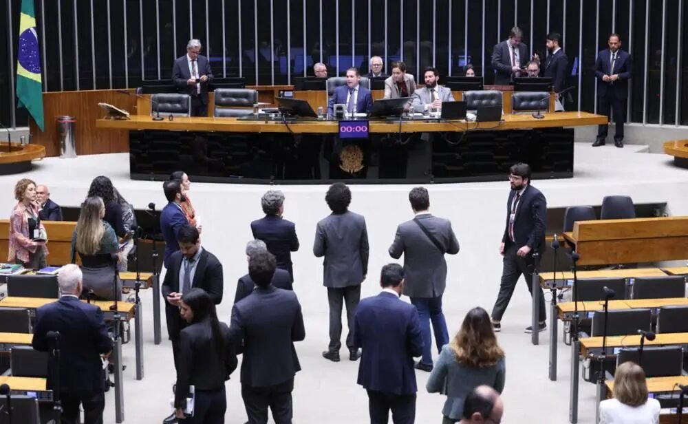 Nova regra eleitoral pode mudar força de candidatos como Nikolas e Pavanato