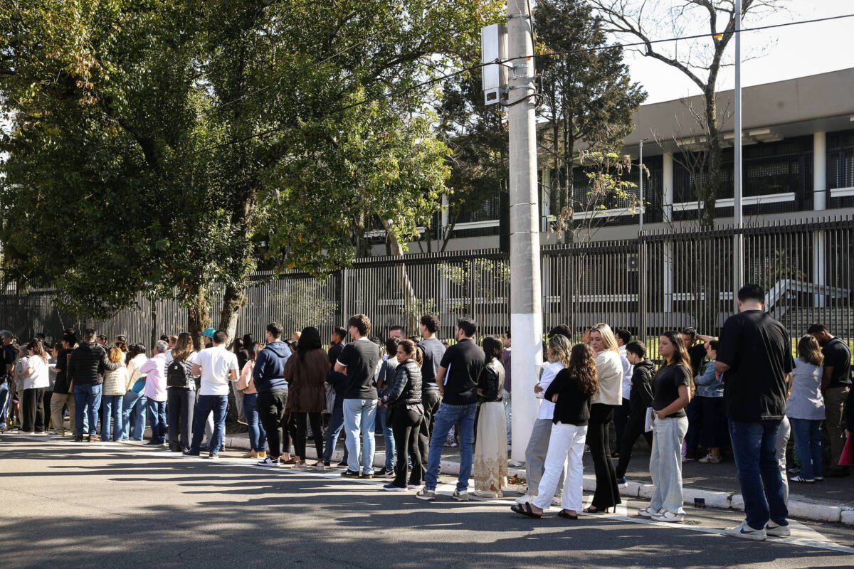 Novas regras para visto americano limitam alterações de agendamentos