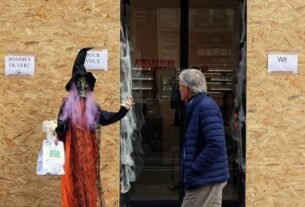 Novos protestos e Halloween: Paris teme “noite das trevas” e ativa centro de crise