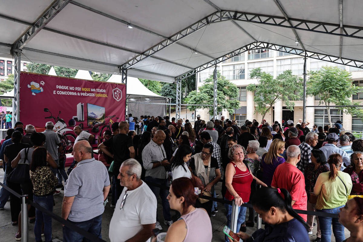 Número de superendividados no Brasil cresce 75% em cinco anos, diz BC