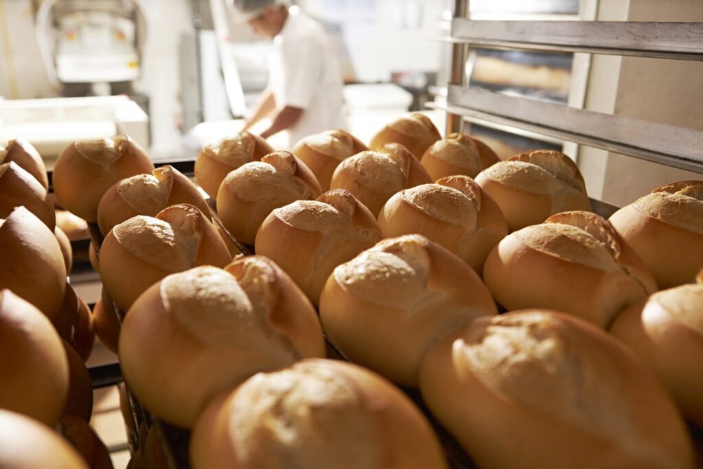 O pão francês foi só o começo: padaria Dona Deôla completa 30 anos