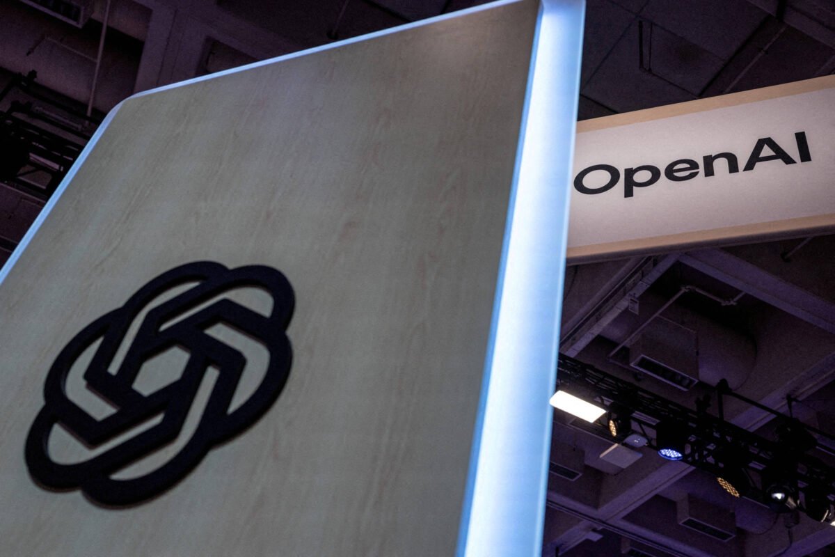 OpenAI retoma treinamento de IA de fronteira com segurança reforçada e sem acesso à internet
