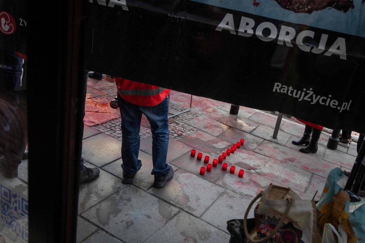 Parlamento da Polônia aprova reforma para flexibilizar acesso ao aborto