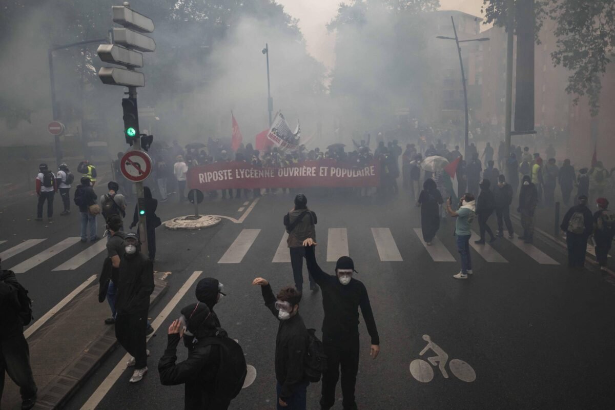 Partida do Campeonato Francês é adiada devido à previsão de novos protestos