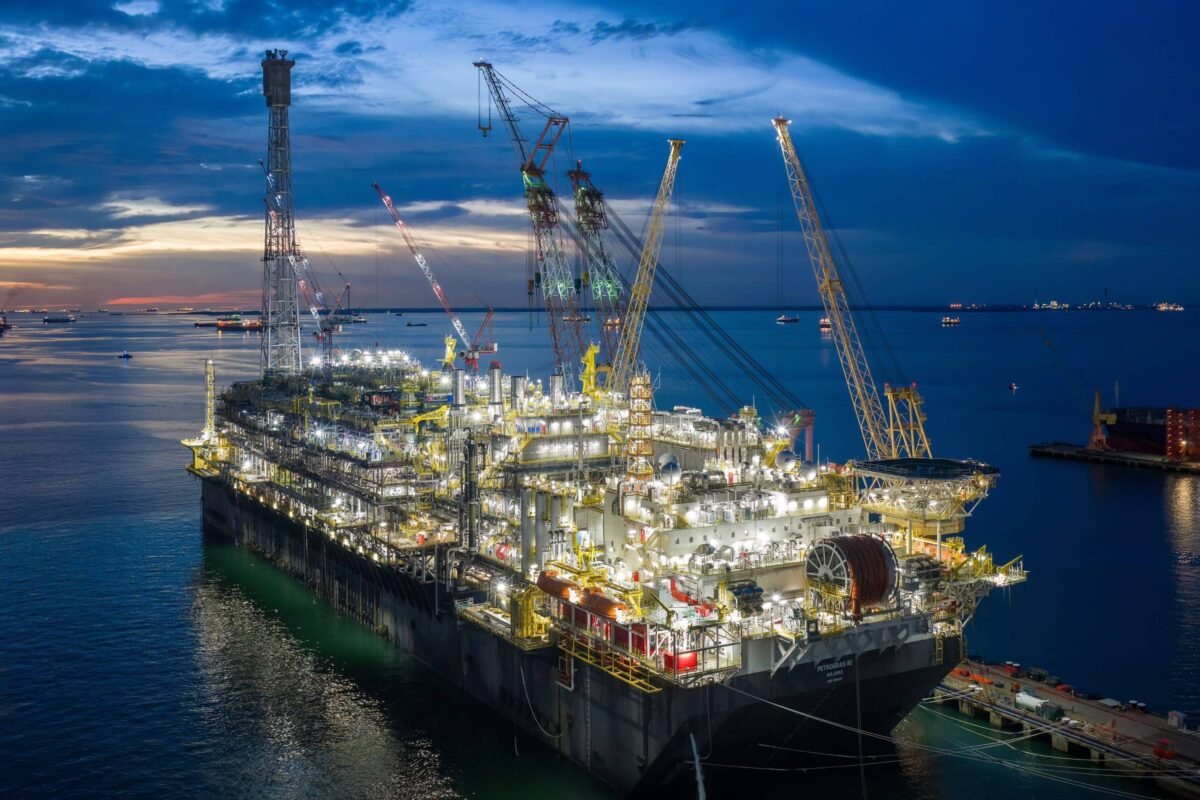 Petróleo impulsiona exportações e leva comércio Brasil-China a recorde