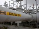 Petróleo volta a subir e ultrapassa US$ 114 pela primeira vez desde maio