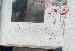 Placa que homenageia o Clube da Esquina é depredada em Minas Gerais