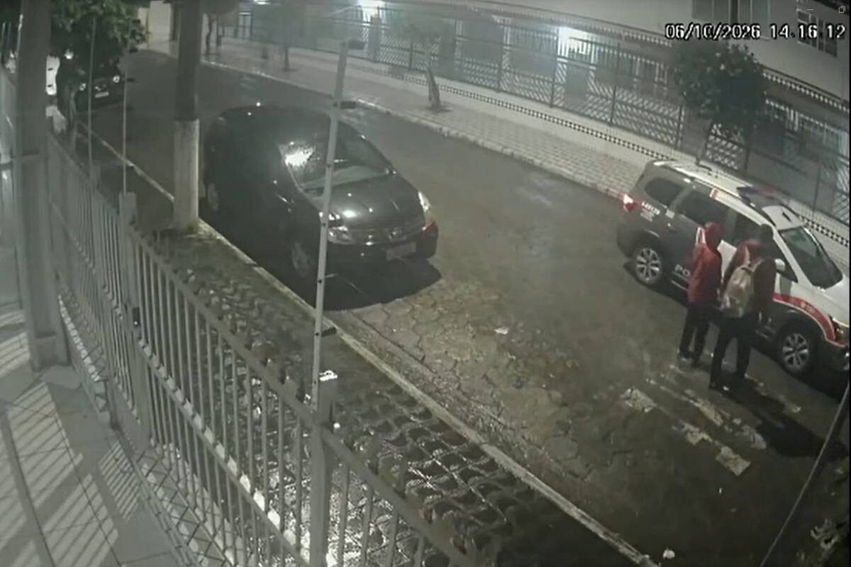 PM resgata menina sequestrada pelo pai após ela pedir socorro piscando os olhos em SP