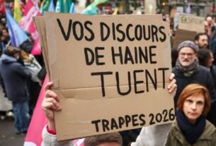 Polícia encontra 'Mein Kampf', de Hitler, na residência de atirador na França