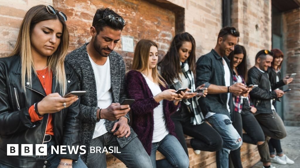 Por que Austrália quer 'desligar o algoritmo' da Meta e outras redes sociais