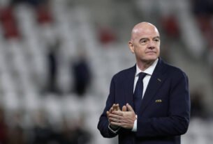Presidente da Fifa pede desculpas por projeto fracassado para atrair investidores