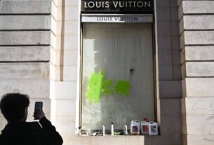 Produtos saqueados na França aparecem à venda em sites de revenda