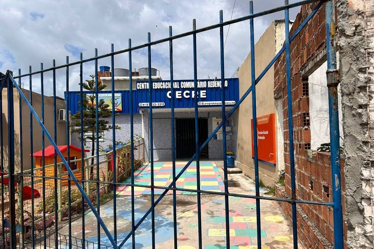 Proposta de voucher para creches de Flávio repete ideia abandonada pelo pai
