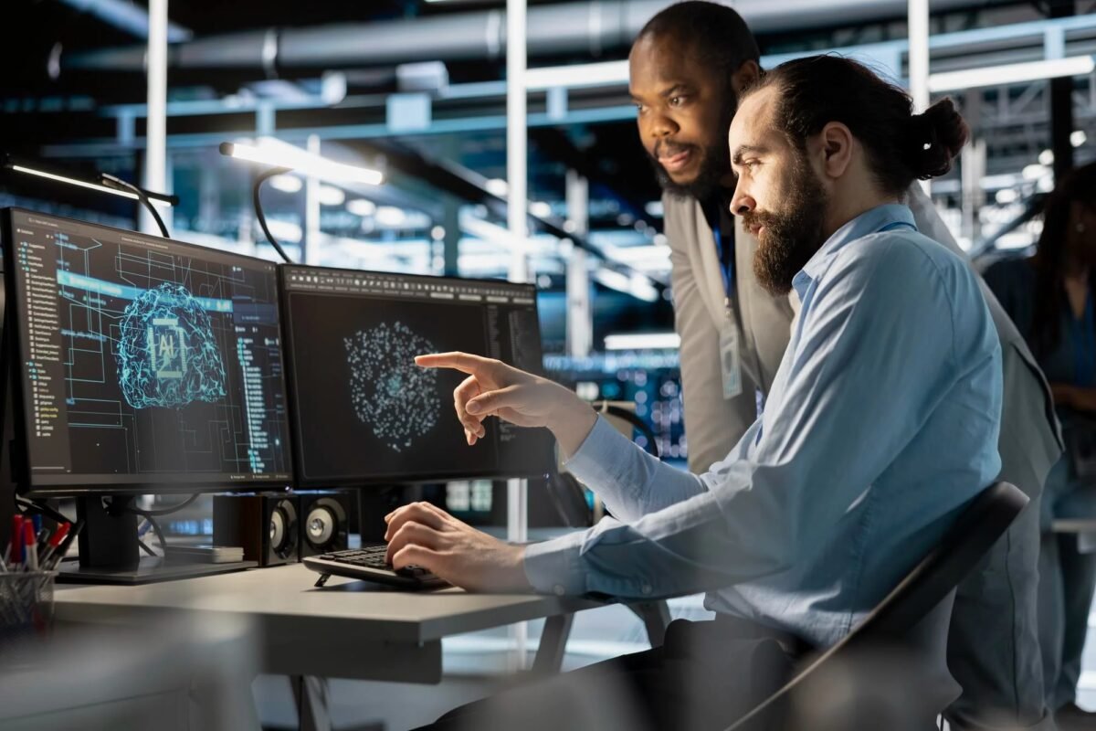 Quais profissões estão surgindo com a inteligência artificial? Conheça 7 funções em alta