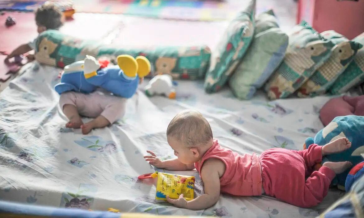 Quedas: mais de 330 mil crianças foram internadas no Brasil em 10 anos