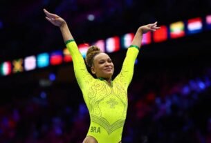 Rebeca, Flavinha e Lorrane avançam às finais do Mundial de Ginástica