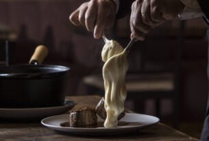 Receitas clássicas do chef Alex Atala, filé com aligot e pirarucu estarão em festival da Folha
