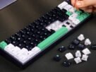 Reclusa Mini 65%: teclado da Razer traz 3 modos de conexão e switches magnéticos