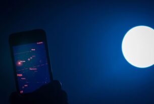 Red light, white light: How to preserve your night vision while using stargazing apps