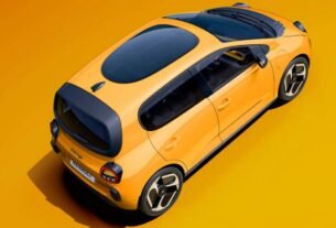 Renault's Cheerful Twingo EV Gets A Weird Glass Roof
