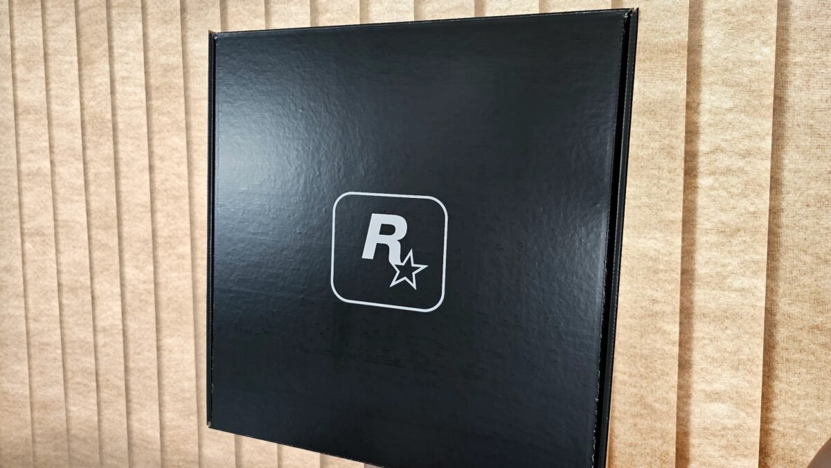 Rockstar Games envia caixa de itens de GTA 6 para brasileiros! Veja o que vem dentro
